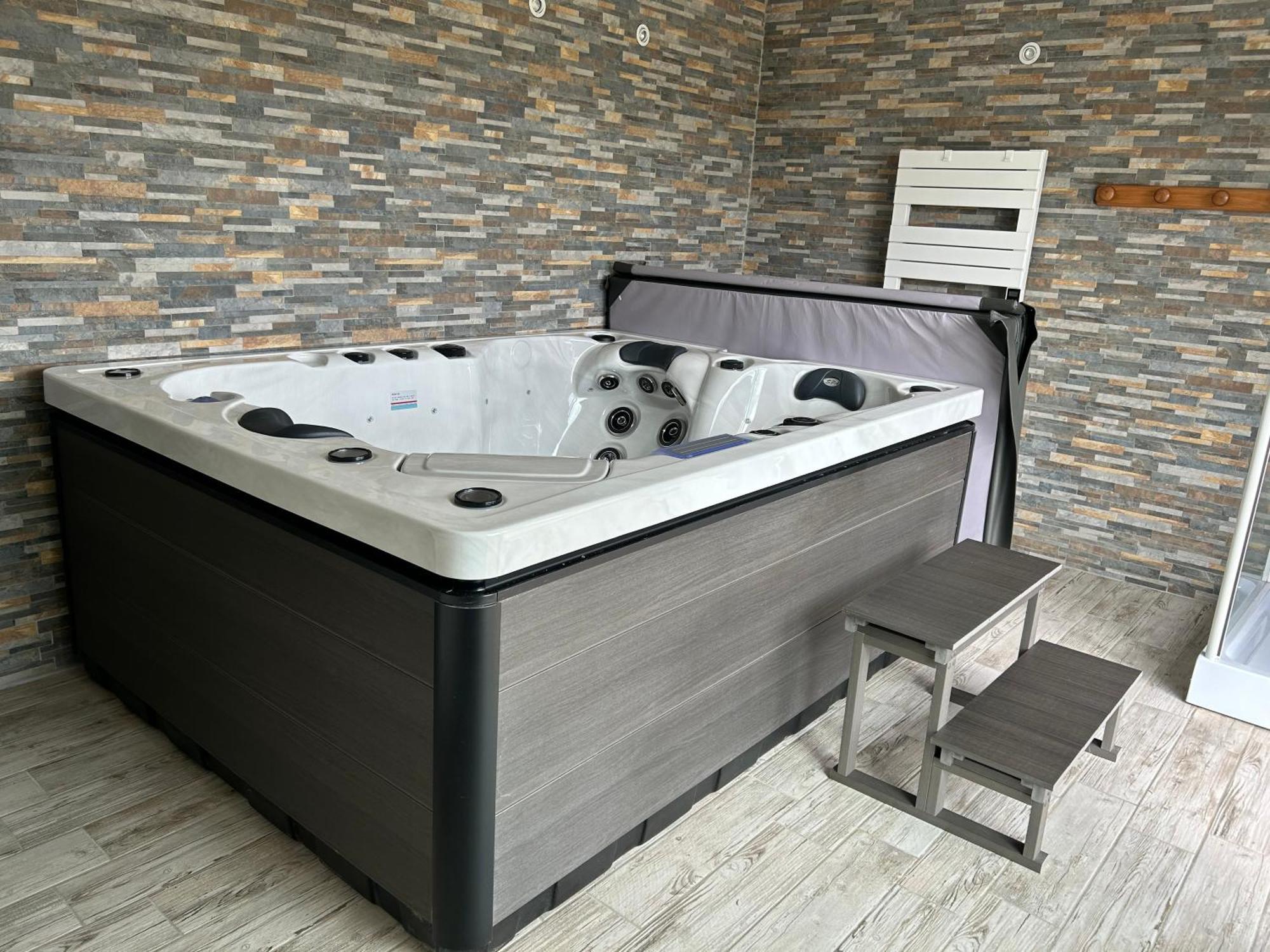 Le Domaine Du Bez Gite De Michel Piscine Sauna Hammam Spa Saint-Laurent-d'Olt Bagian luar foto